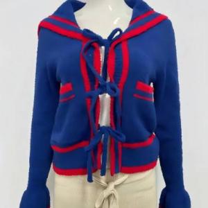 Red-edge pocket blue openwork sweater for women, age-defying fashion slim-fit short coat knit top trendy